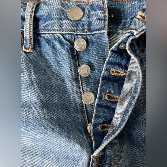 Aero 90’s high rise cut off Jean shorts 4” - Picture 5 of 8